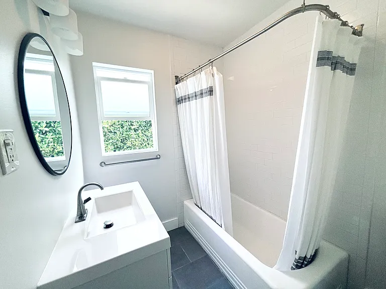 3507 S Cloverdale Ave — Photo 7