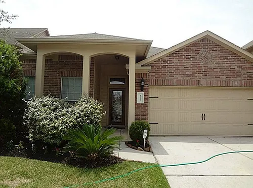 6027 Schaumburg Dr Photo 1