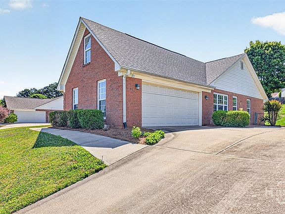 3rd image of 719 Mallard Drive