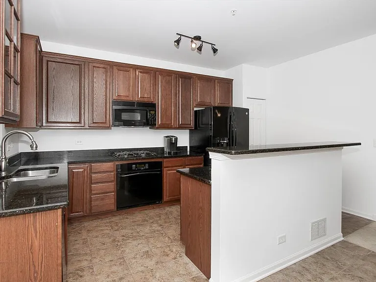 1245 Tuscany Dr — Photo 8