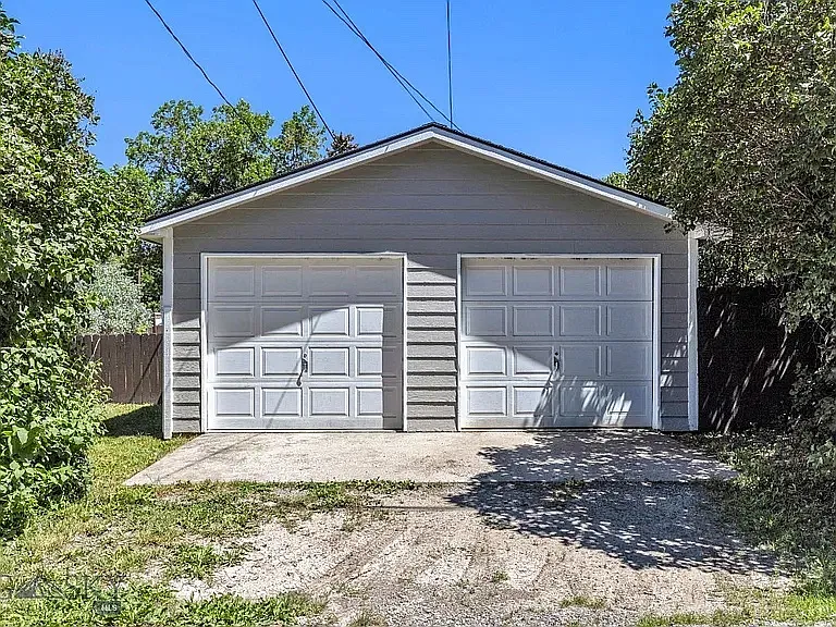 2 bed, 867 sqft, $2,200 — Photo 2