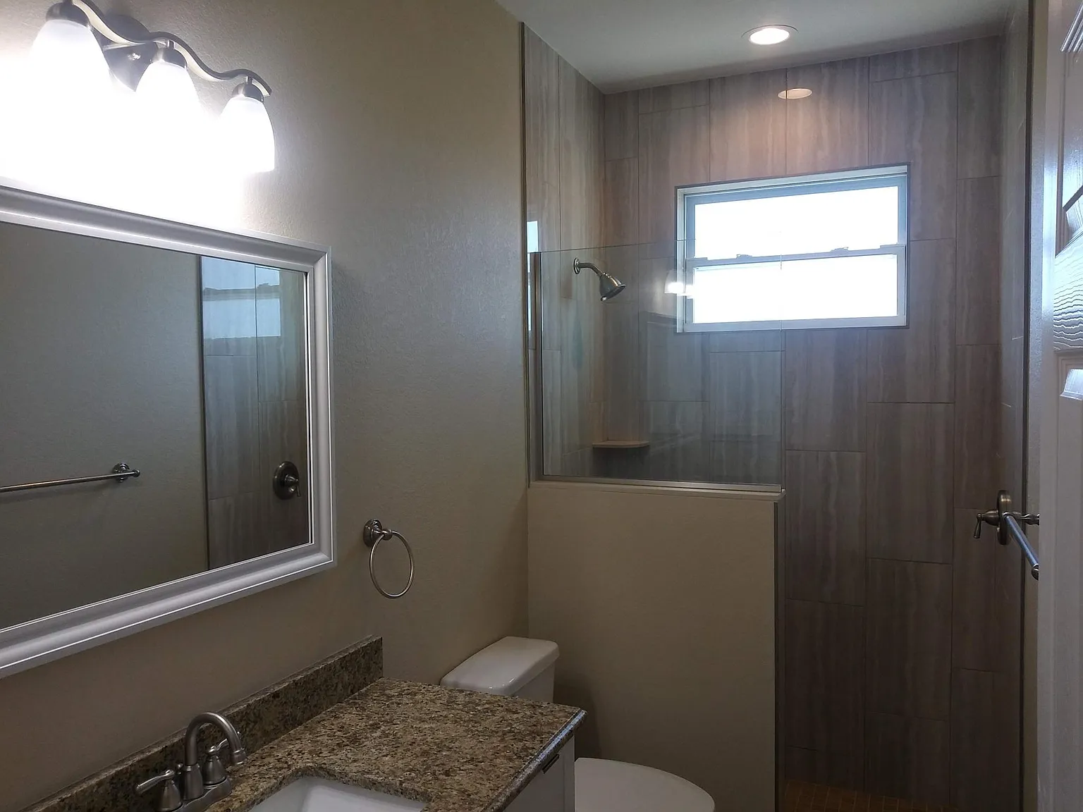 314 E Grace St — Photo 4