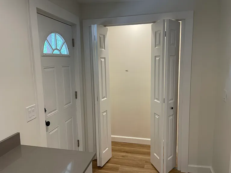 456 N State St #1 — Photo 8