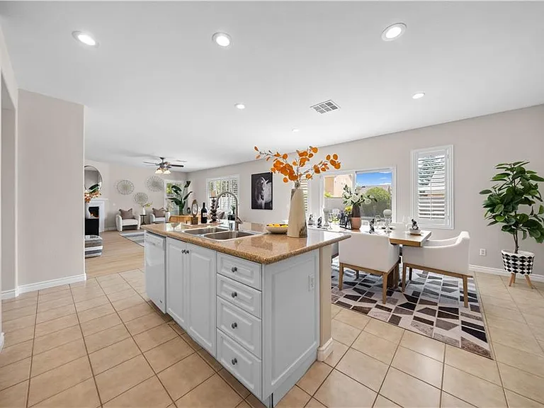 14807 Meadows Way — Photo 8