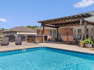 2381 Tumbleweed Dr, Navarre, FL 32566