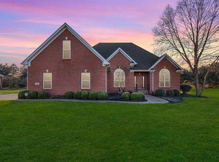 823 Hunters Run Ave, Bowling Green, KY 42104