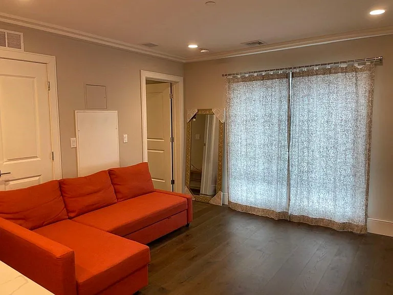 214 Market St #206 — Photo 7