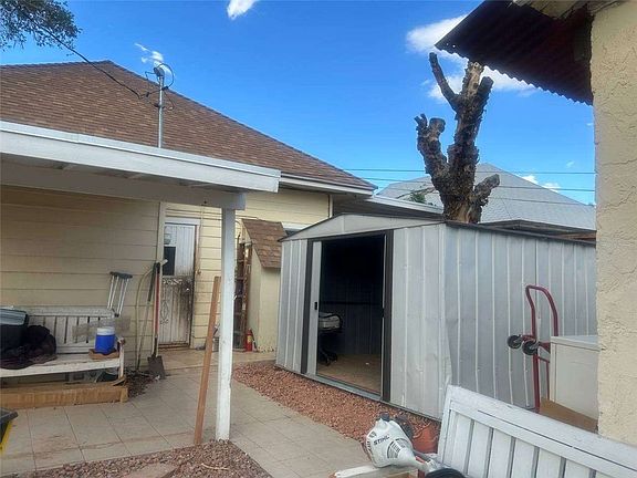 3rd image of 521 Acoma St
