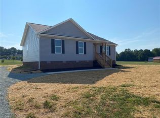 9006 Hinshaw Shop Rd, Liberty, NC 27298