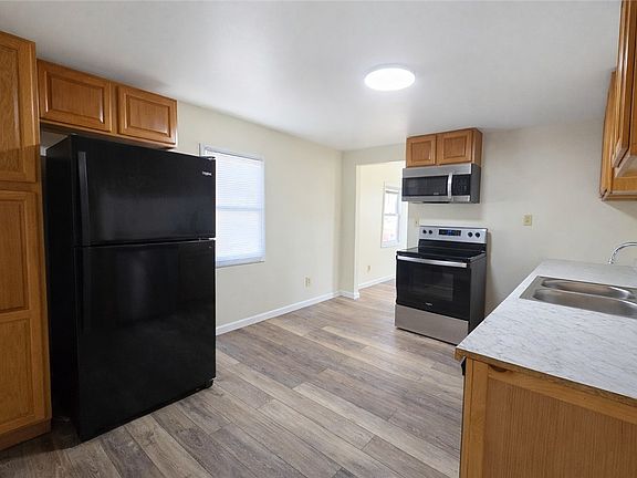 4th image of 350 Waterloo Geneva Rd #10