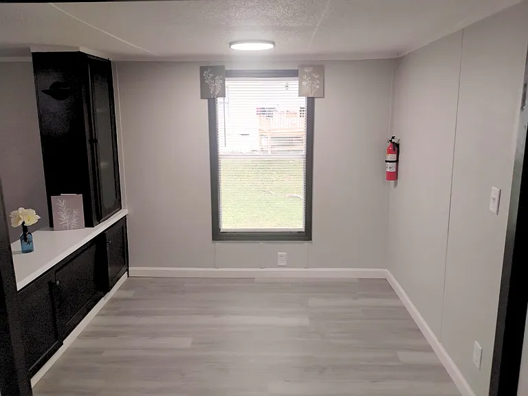 1100 W Locust St #32 — Photo 6