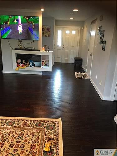 2nd image of 73 Kingfisher Ct