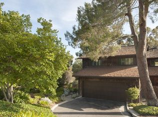 1 Carriage Ct, Menlo Park, CA 94025
