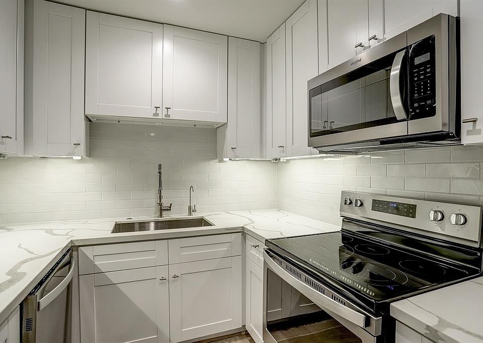1st image of 2700 Bellefontaine St APT B3