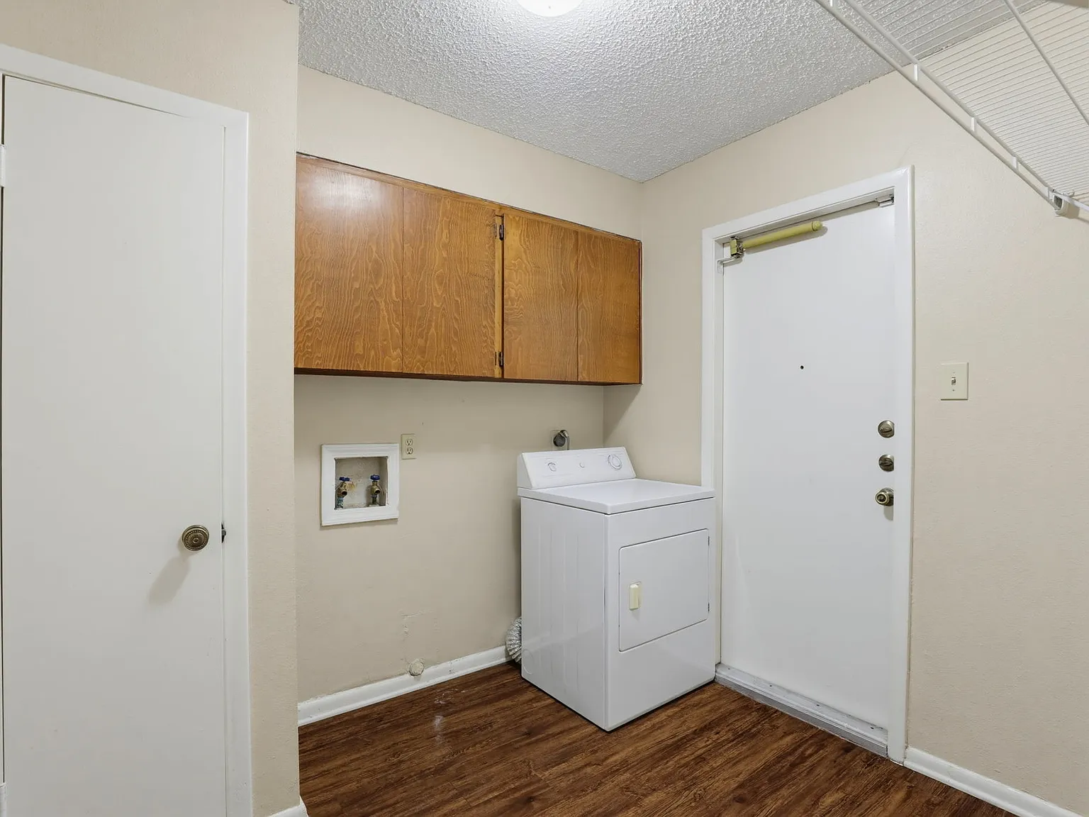 15127 Elkton Rd - - — Photo 2