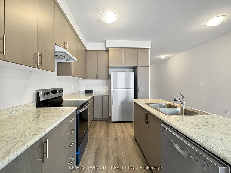 82 Gledhill Cres — Photo 11