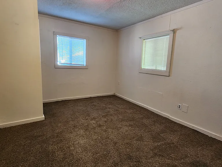 418 S Wc Riles St — Photo 10