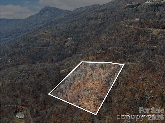 5th image of 56 White Oak Mountain Rd