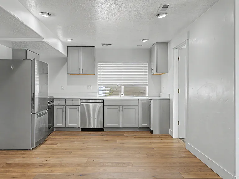 1529 W Stone Gate Dr — Photo 22