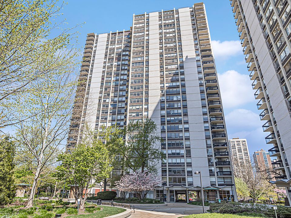 1st image of 1360 N Sandburg Ter APT 2808