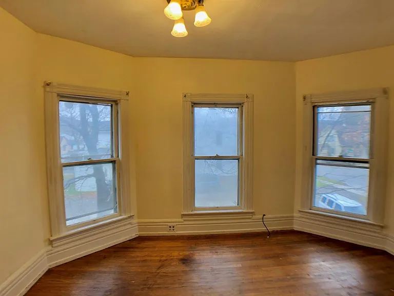 44 East St — Photo 8