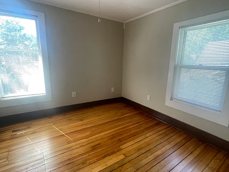 3351 S 48th St — Photo 21