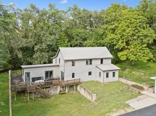 920 Roosevelt St, Dubuque, IA 52001