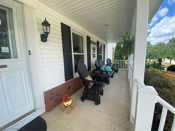 3rd image of 6766 Stafford Dr