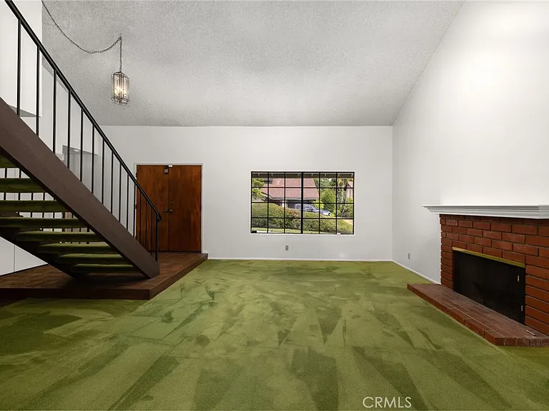 5 Carol Pine Ln — Photo 10