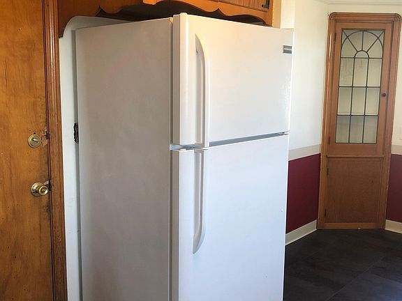 Refridgerator