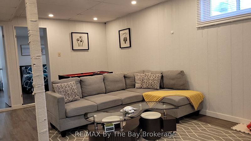 Wasaga Beach House for rent - 5 Bedrooms — photo 28