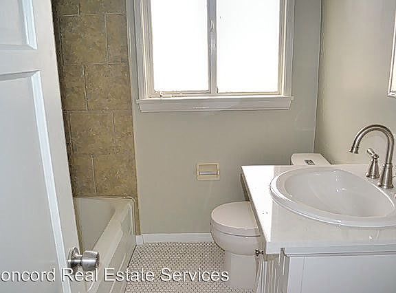 4th image of 225 Union Pl APT 12