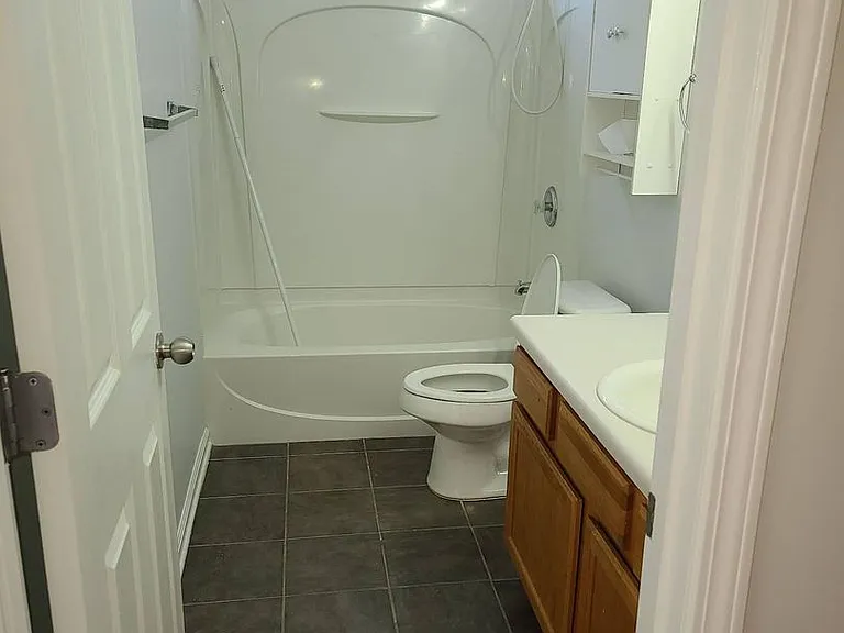 363 Greystone Pkwy — Photo 9