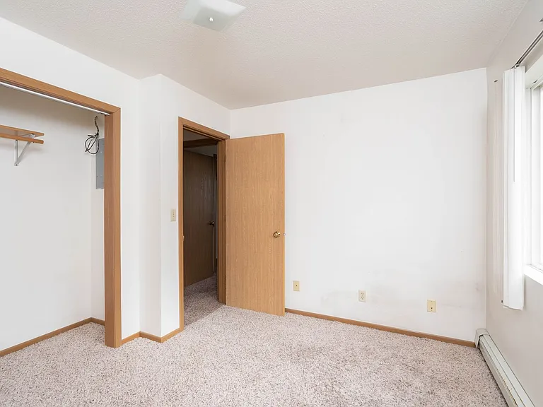 704 Nicc Apt Dr — Photo 17