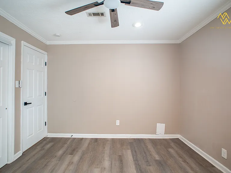 6315 S Benton Ave — Photo 12