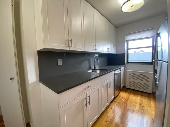 (undisclosed Address), Bayside, NY 11361