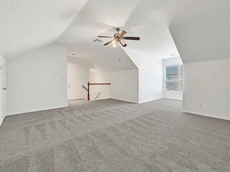 31 Hearthwick Rd — Photo 13