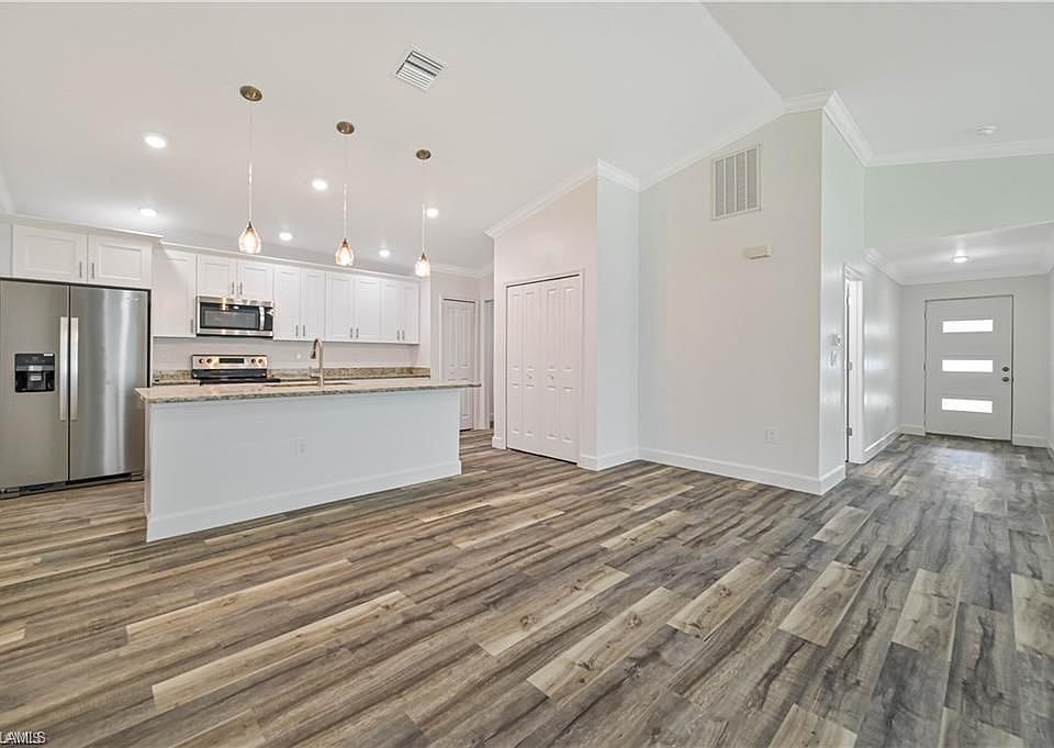 1st image of 138 Francis Ave