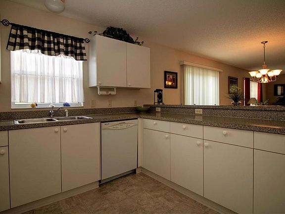 4th image of 7590 SE 170th Broughton Pl