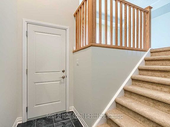 3rd image of 124 Seabrook Dr #8