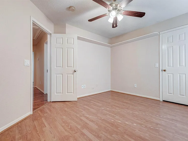 20702 Teasel Ct — Photo 6