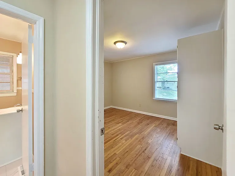 3225 Forrest Hills Dr — Photo 34