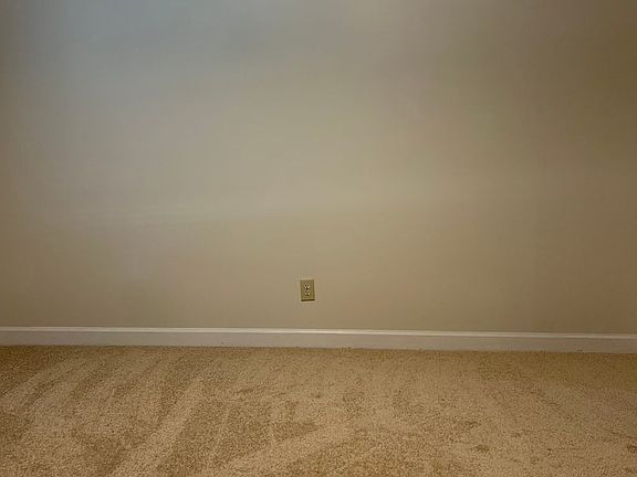 3rd image of 203 Lynns Way