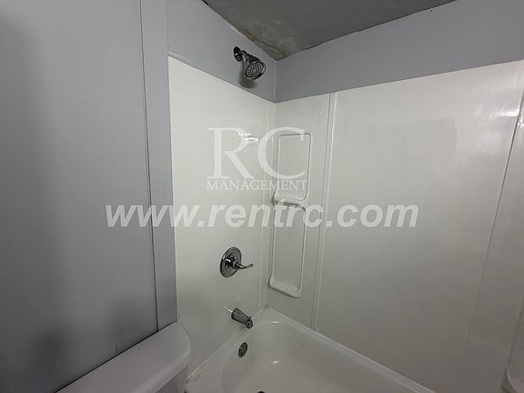 3rd image of 19 S Griffin St