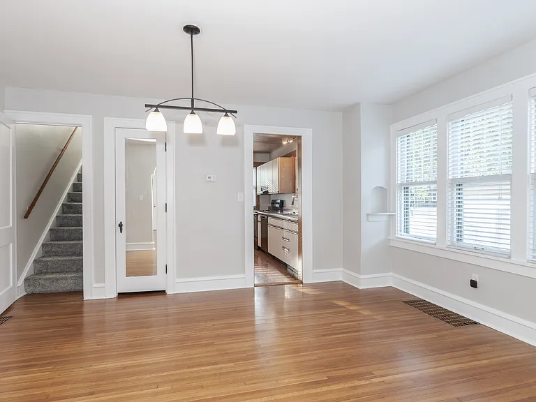 112 Warner St — Photo 10