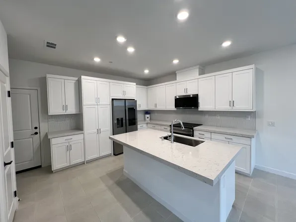 12136 Riley Ln, San Diego, CA 92128