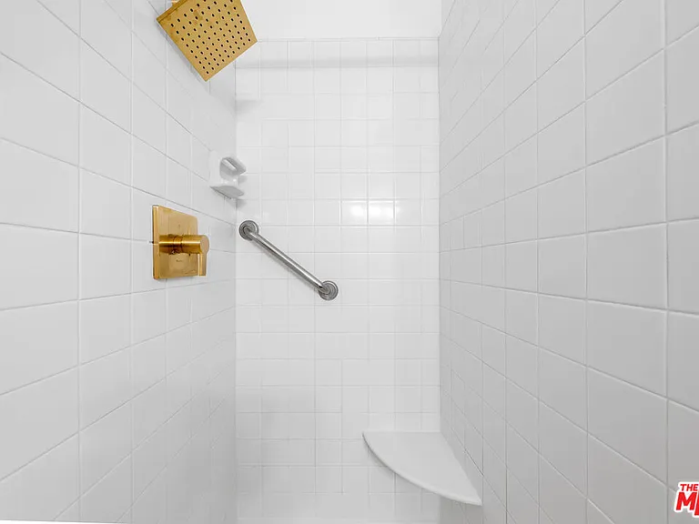 406 N Oakhurst Dr #105 — Photo 17
