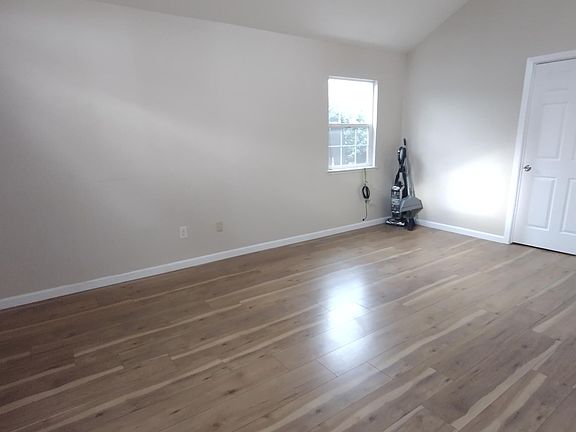 3rd image of 514 Blackburn St