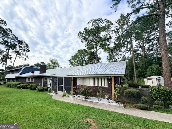 218 Railroad St, Milan, GA 31060