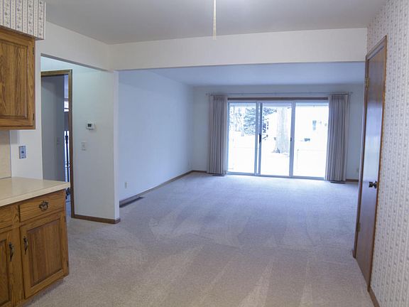 5th image of 5871 Leisure South Dr SE